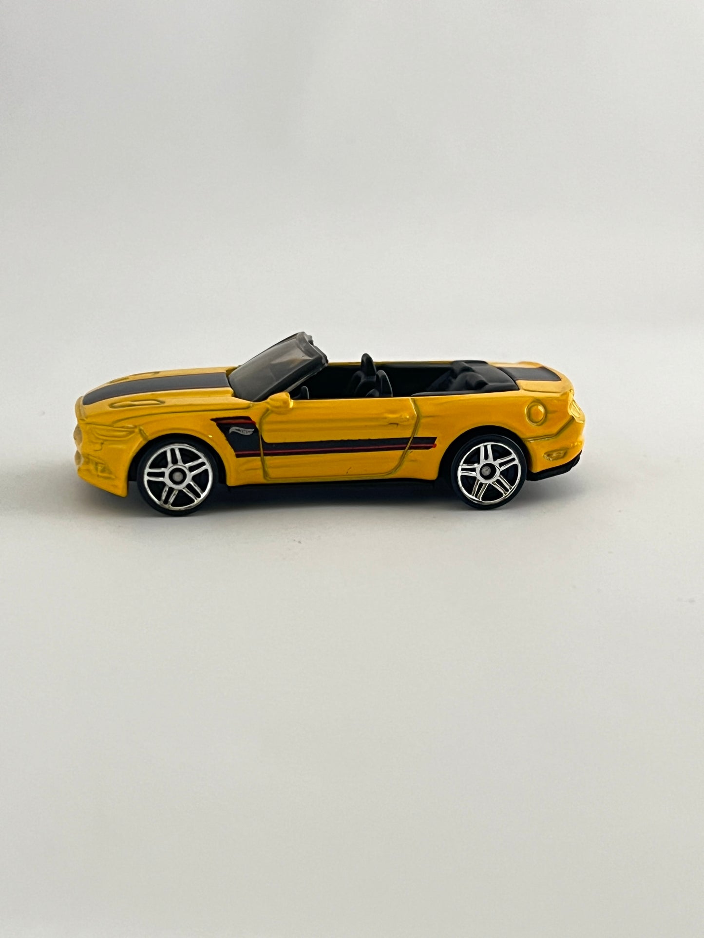 2015 FORD MUSTANG GT CONVERTIBLE - UNCARDED - MINT