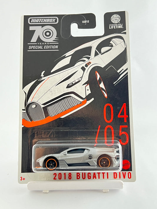 2018 BUGATTI DIVO - CARD CREASED - 5E